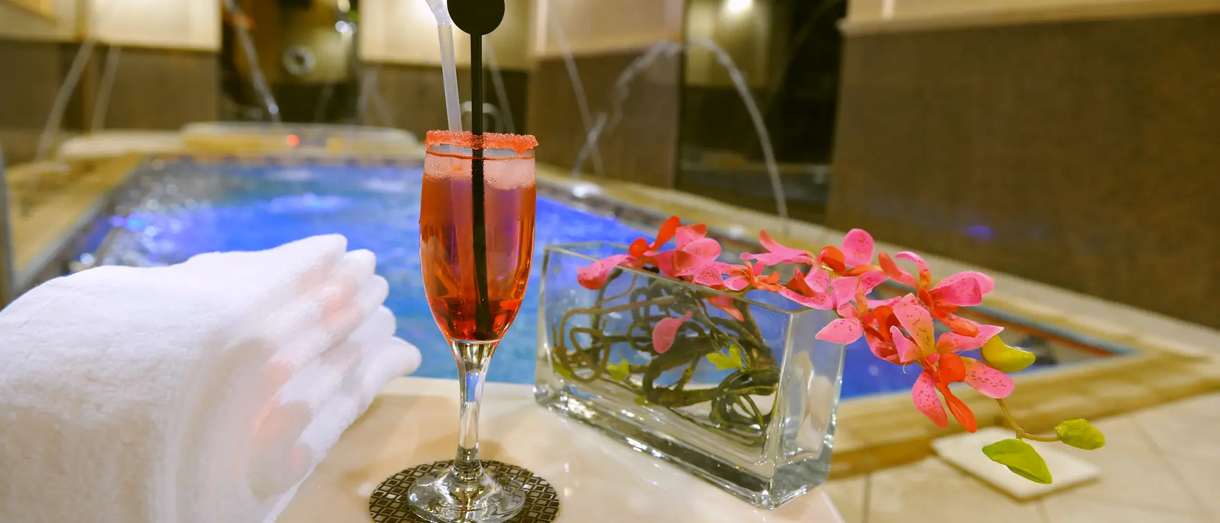 The swimming pool at Suite Inn Hotel